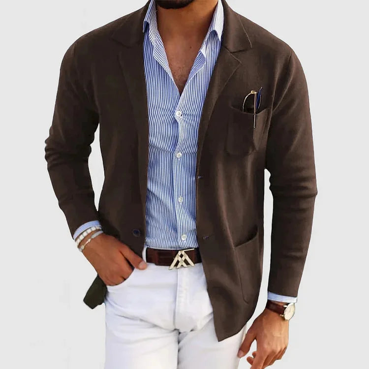 ChillChaser™ | Stylish men's blazer with casual button pockets and lapel collar