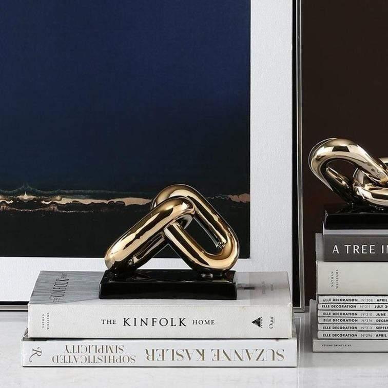 Moderne minimalistische Metallkettendekoration zum Aufhängen an der Wand