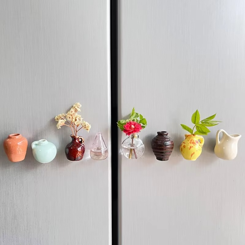 Set aus 5 Mini-Magnetblumenvasen für moderne Wohnkultur