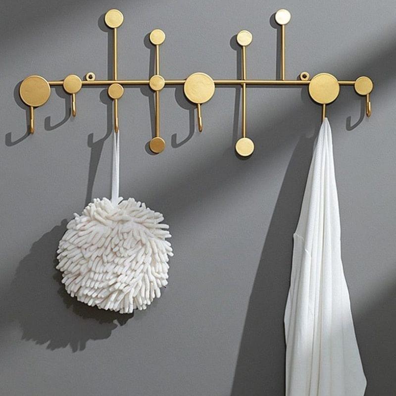 Minimalistische moderne Wandhaken für stilvolle Heimorganisation