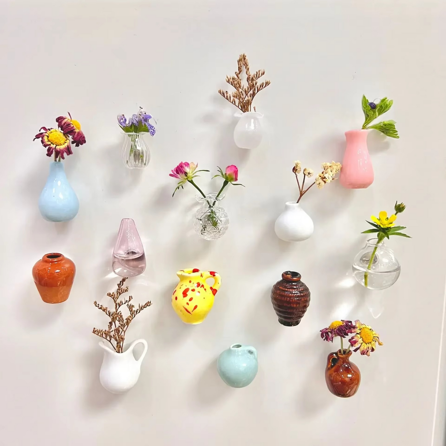 Set aus 5 Mini-Magnetblumenvasen für moderne Wohnkultur