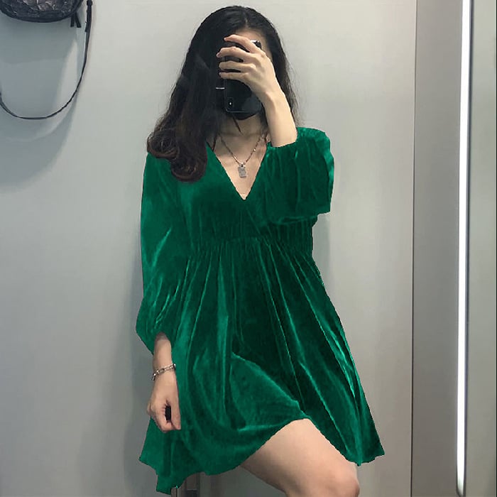 Velvet Vibe™ | Velvet mini dress