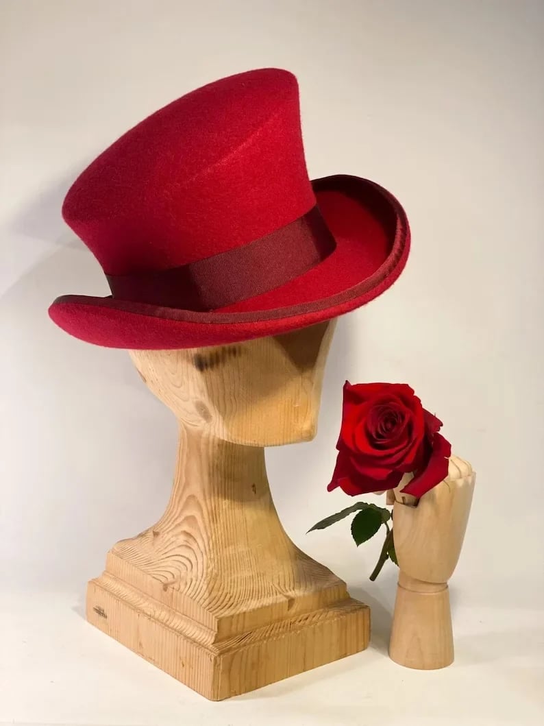 Elegante Strickmütze mit Drehung für mühelosen Stil