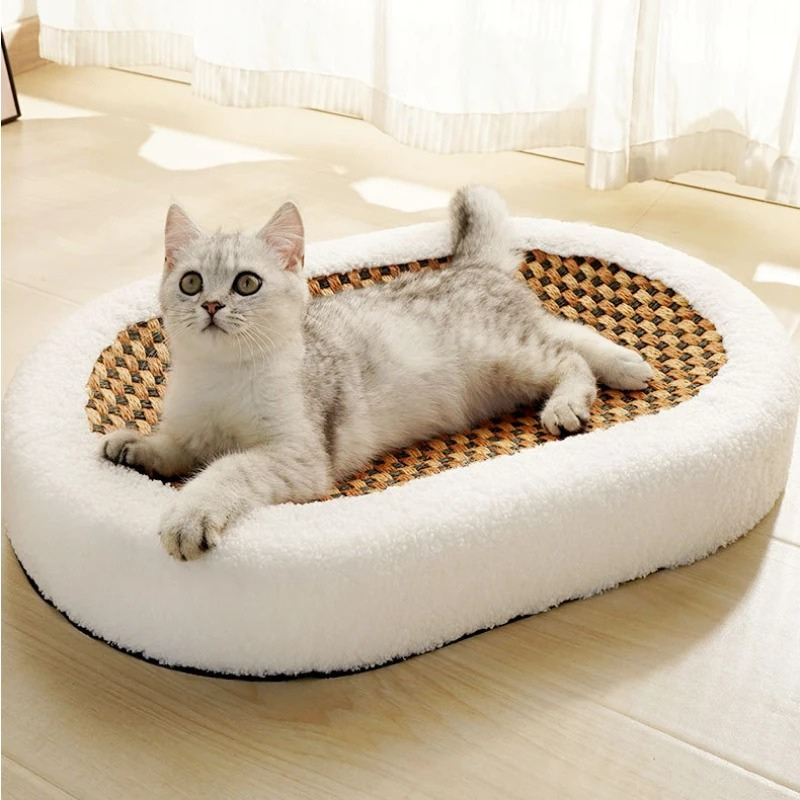 50% off | Cat Scratch Lounge™ - Plush cat bed with scratchable surface