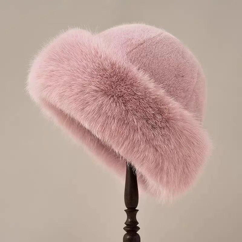 Fleecea™ | Elegant fur hat for luxurious winter comfort