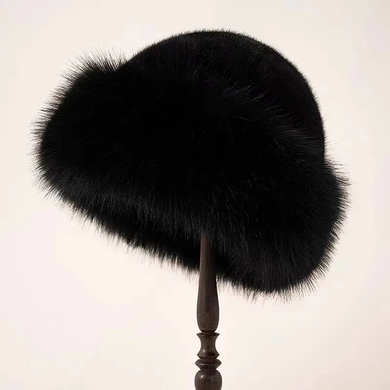 Fleecea™ | Elegant fur hat for luxurious winter comfort