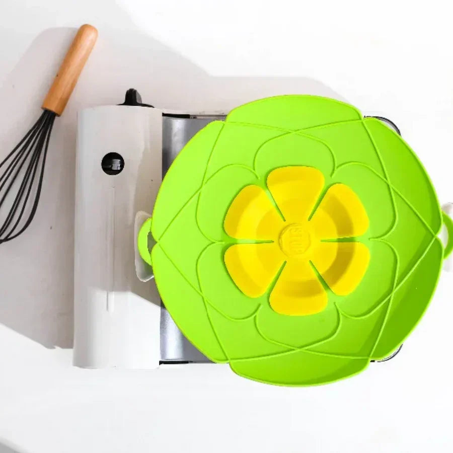 SpillGuard™ – Silicone lid overflow protection for pot