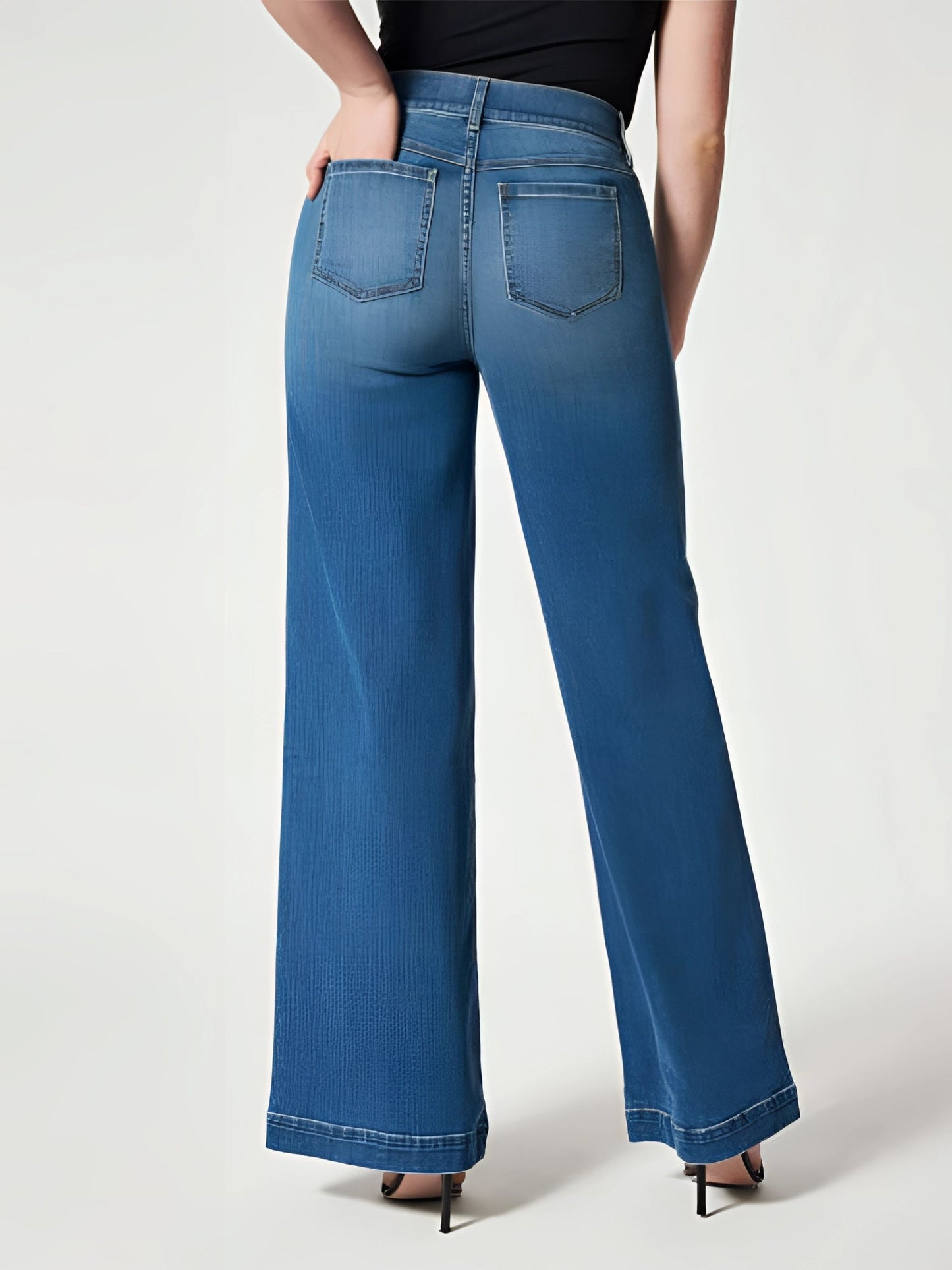 RetroLeg™ | High-waisted 70s-style jeans | Wide legs & retro flare