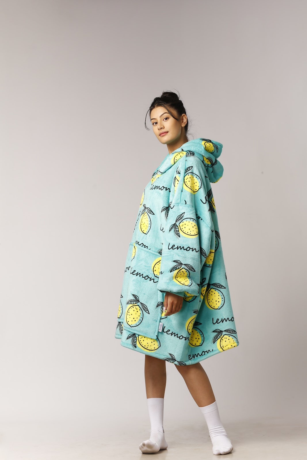 Citrus Lemon™ Ultra-Soft Sherpa Hooded Blanket