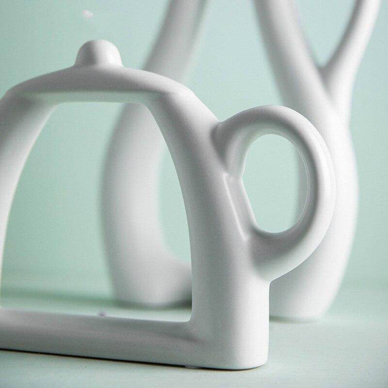 Elegante Keramikvase Lola für moderne Wohnkultur