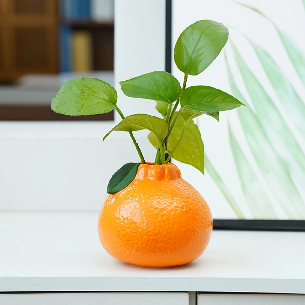 Moderne Keramik-Orangevase für Wohnkultur
