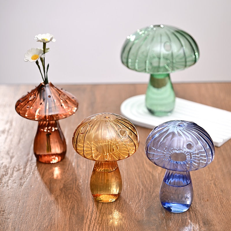 Elegantes Kristall-Pilzglas-Set für stilvolles Unterhalten