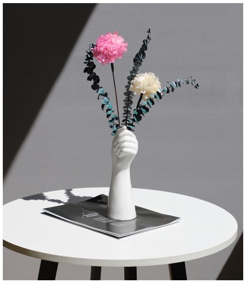 Glänzende Keramik-Vase in Handform Künstlerischer Wohnaccessoire-Akzent