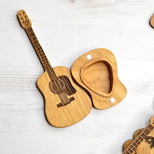 GuitarHolder™ | Guitar Pick Holder +3 Free Picks