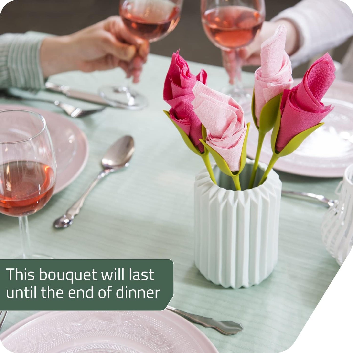 Elegante Blumengesteck mit gedrehter Anordnung