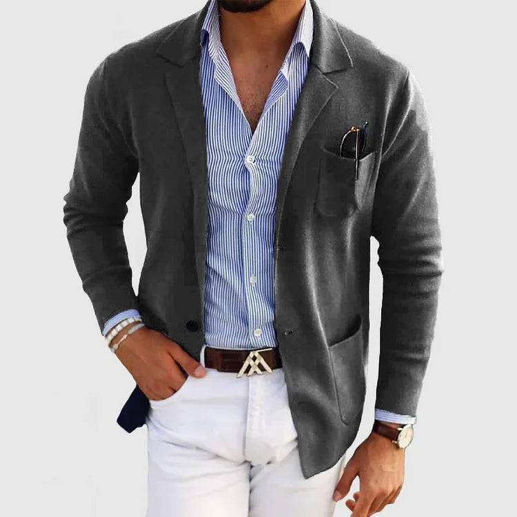 ChillChaser™ | Stylish men's blazer with casual button pockets and lapel collar