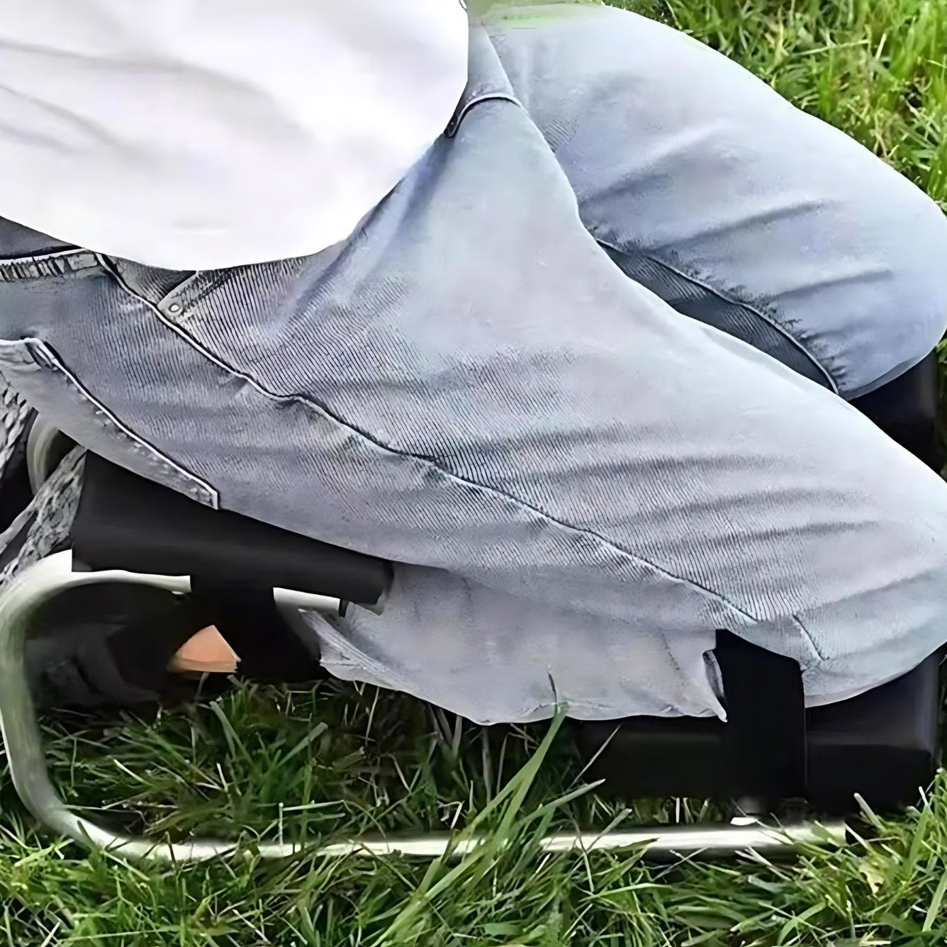 EcoKneeler™ | Portable Garden Kneeler