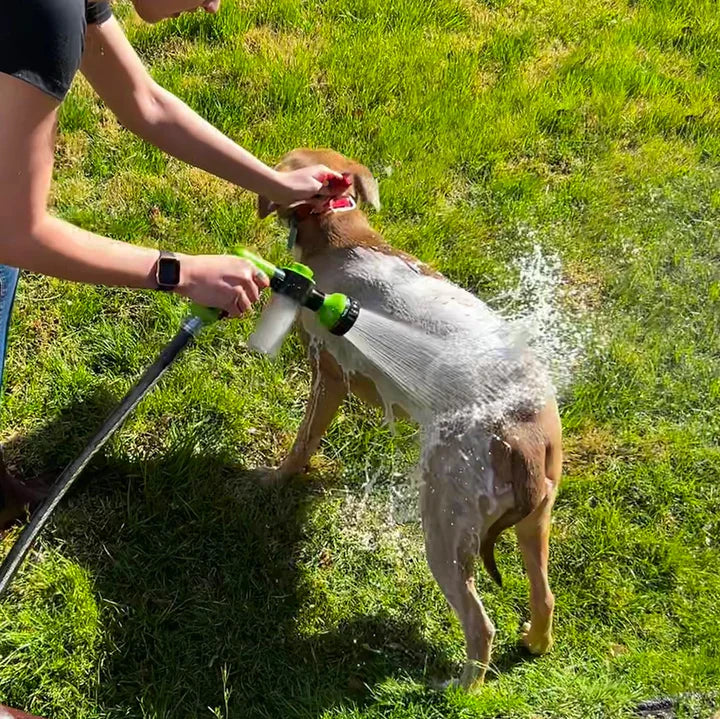 FoamClean™ | Adjustable spray nozzle for cleaning pet fur