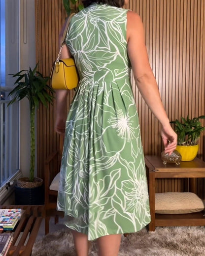 Zephyrella™ | Sleeveless V-neck dress that cinches the waist 