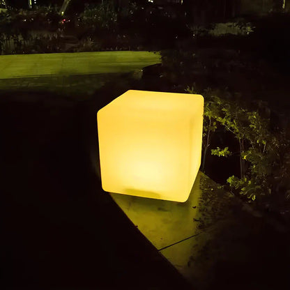 RadiantCube™ | Cubic garden light