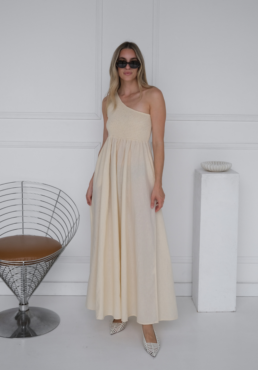 MiannCo™ – Tia One-Shoulder Ruched Maxi Dress in Buttermilk