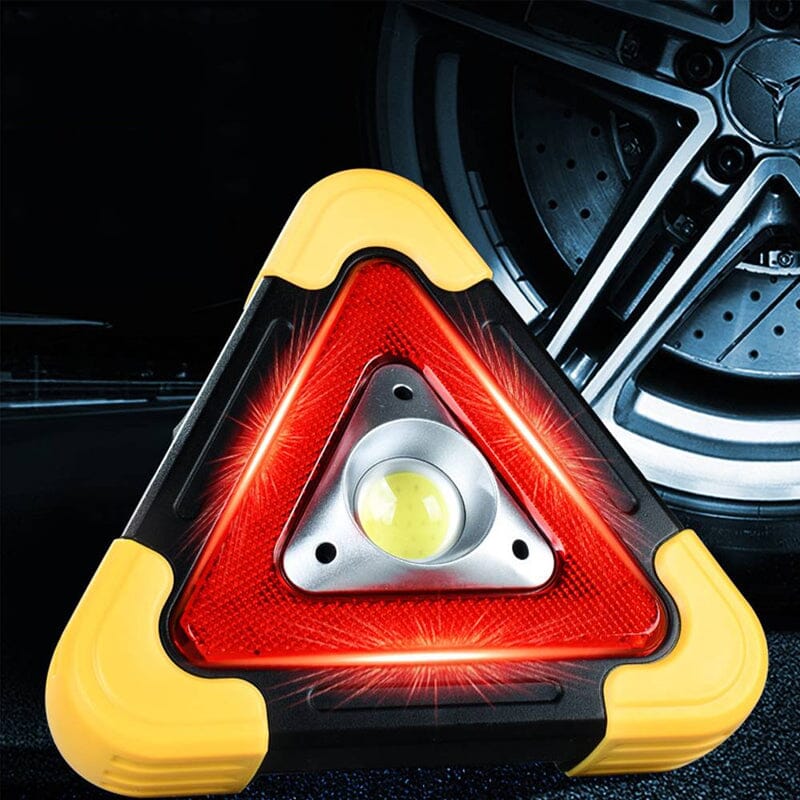 SolarAlert™ | 2-in-1 solar-powered triangular roadside warning light