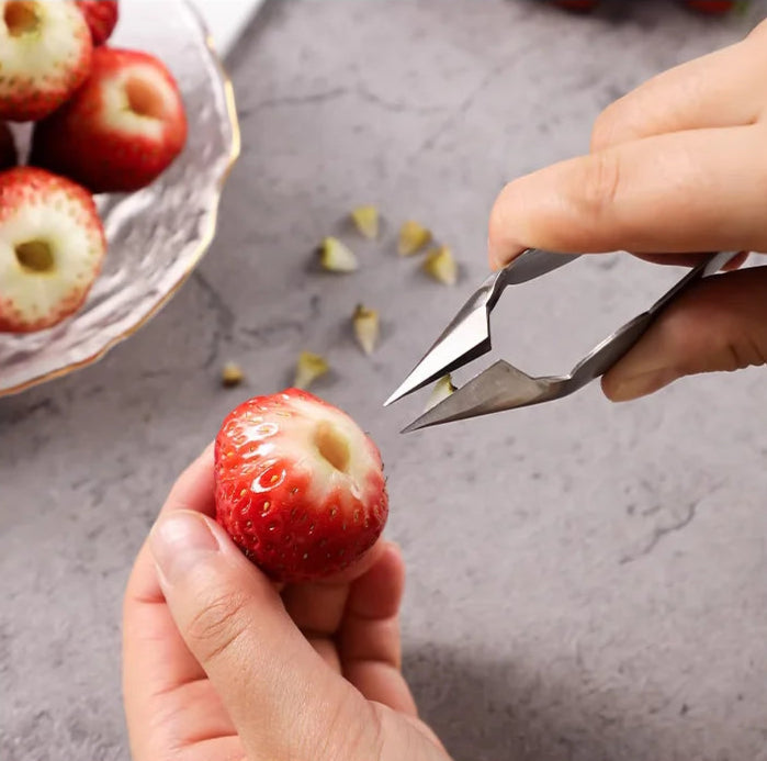 Multifunktionales Werkzeug zum Entfernen von Stielen bei Obst und Gemüse