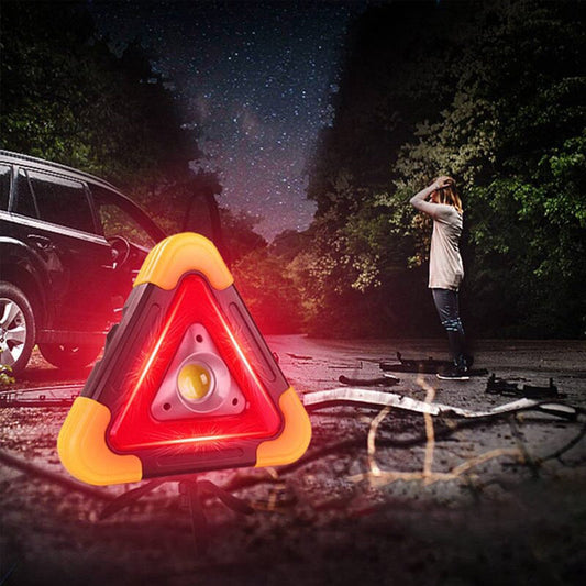 SolarAlert™ | 2-in-1 solar-powered triangular roadside warning light