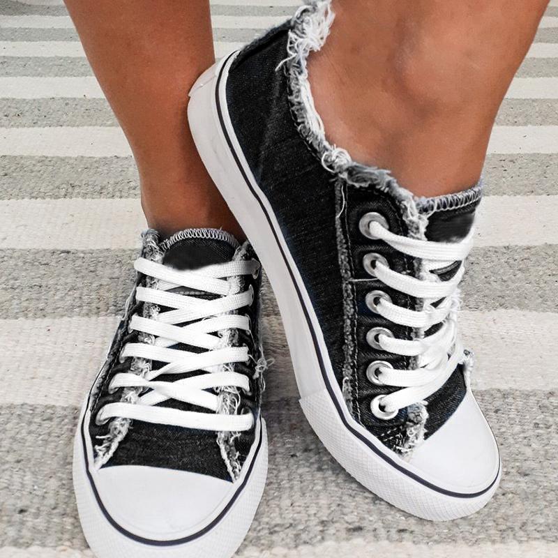 FloraWalk™ – Floral Canvas Lace-Up Sneakers 
