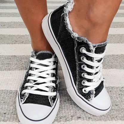 FloraWalk™ – Floral Canvas Lace-Up Sneakers 