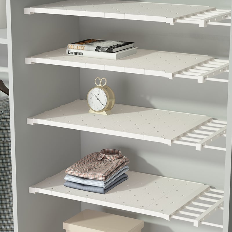 OrganizeEase™ – Erweiterbares Spannregal für den Kleiderschrank
