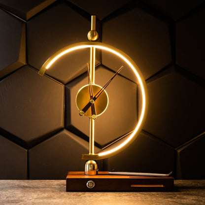 GlowCharge - Transparenter Schreibtisch, Helle Beleuchtung, Müheloses Kabelloses Aufladen von Telefonen