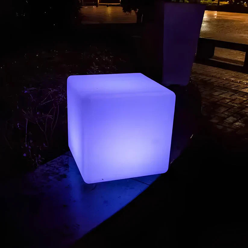 RadiantCube™ | Cubic garden light