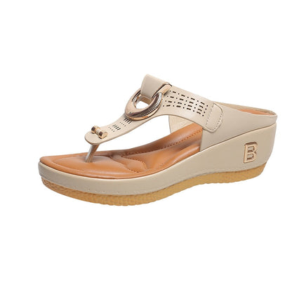 Soléra™ – Fashionable wedge sandals