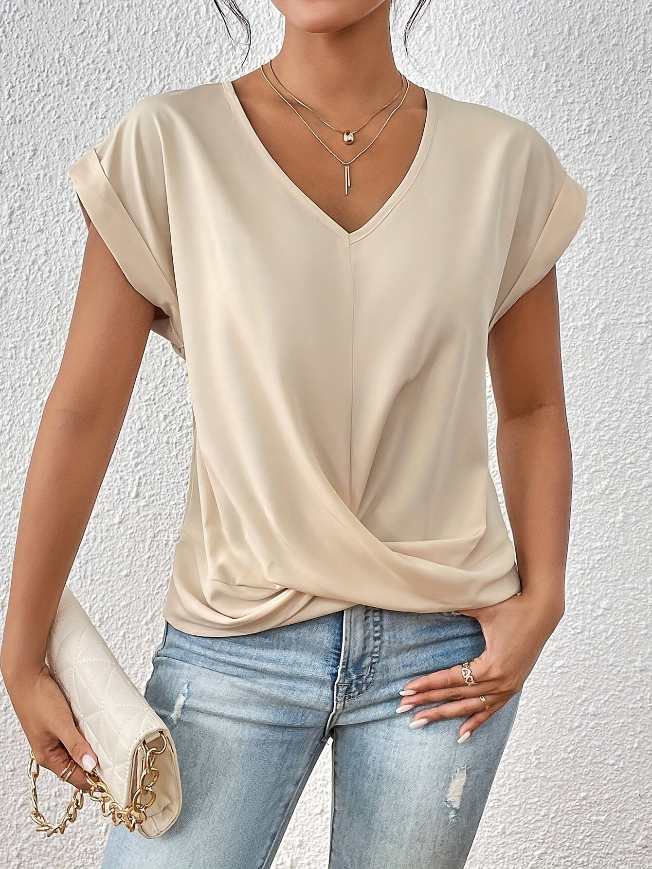 Cleo™ | Casual sweetheart neck T-shirt