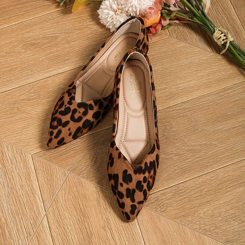 Ingrid™ | Elegant pointed ballerina flats with leopard print