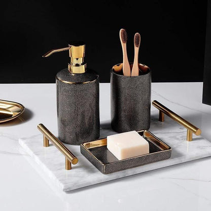 Modernes minimalistisches Badezimmer-Zubehör-Set für stilvolle Organisation