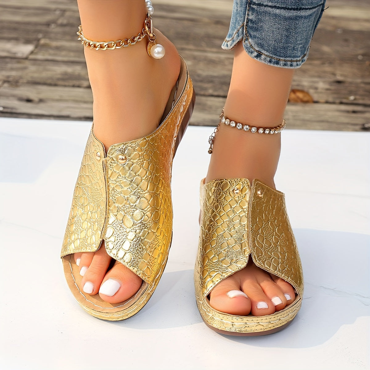 CrocoStep™ – Stylish &amp; Comfortable Slippers 
