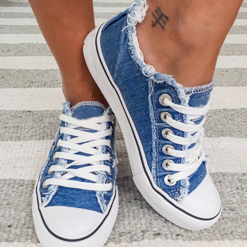 FloraWalk™ – Floral Canvas Lace-Up Sneakers 