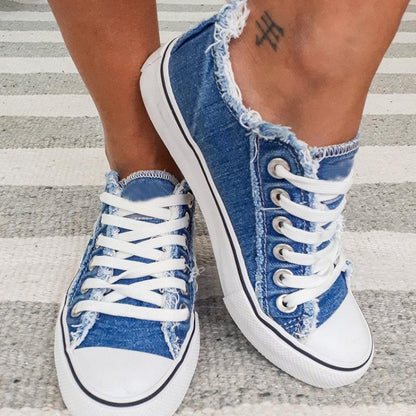 FloraWalk™ – Floral Canvas Lace-Up Sneakers 