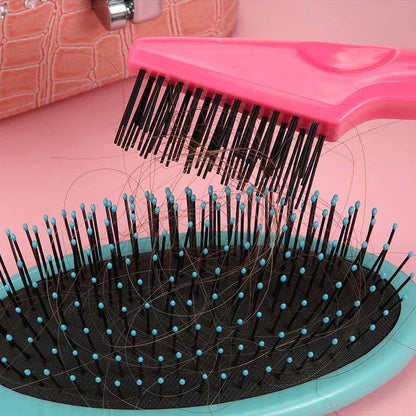 HairAway™ | Hairbrush cleaning tool