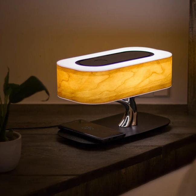 GlowNest – Organisieren Sie Ihren Raum mit Licht, Musik und kabellosem Laden