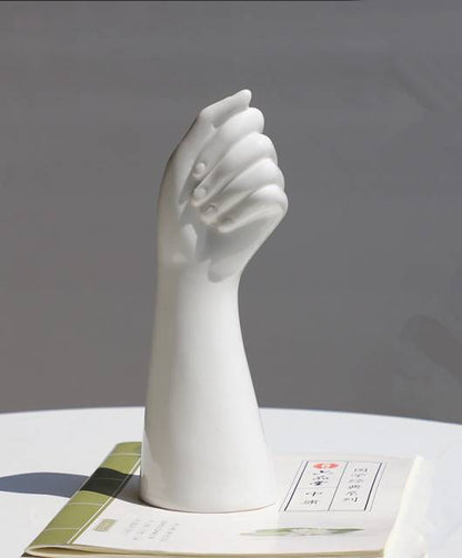 Glänzende Keramik-Vase in Handform Künstlerischer Wohnaccessoire-Akzent