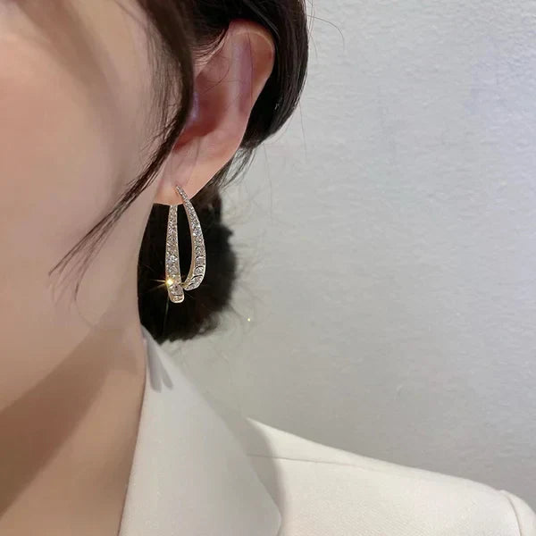 Lena™ | Curved earrings with luxurious rhinestones