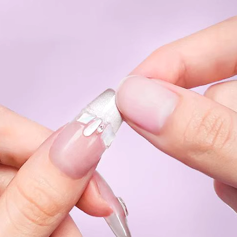 3-in-1 Nagelpflege-Stift für glatte und glänzende Nägel