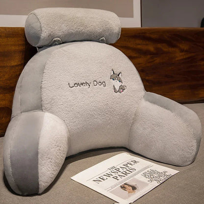 SupportHugger™ - Geformtes Lendenkissen für Komfort auf Sofa und Bett