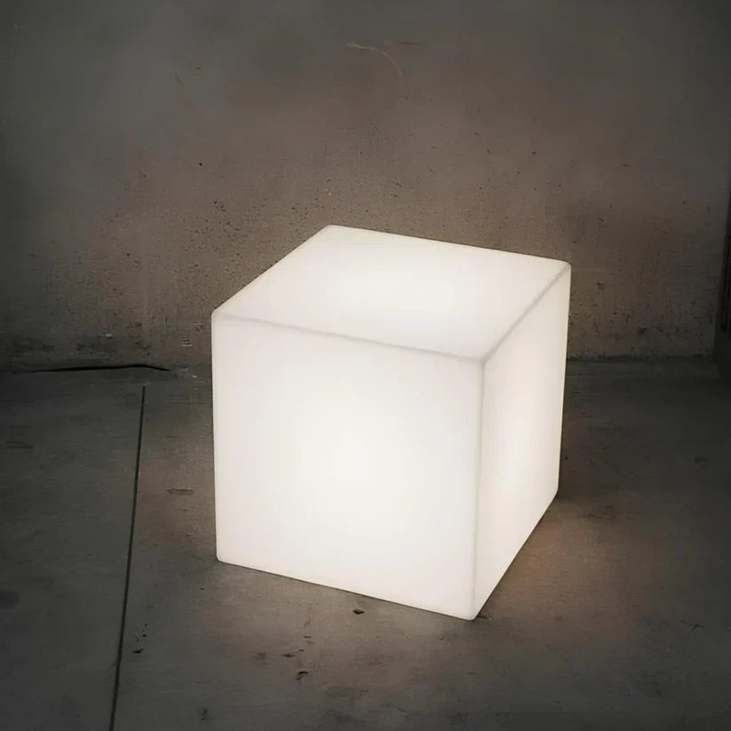 RadiantCube™ | Cubic garden light