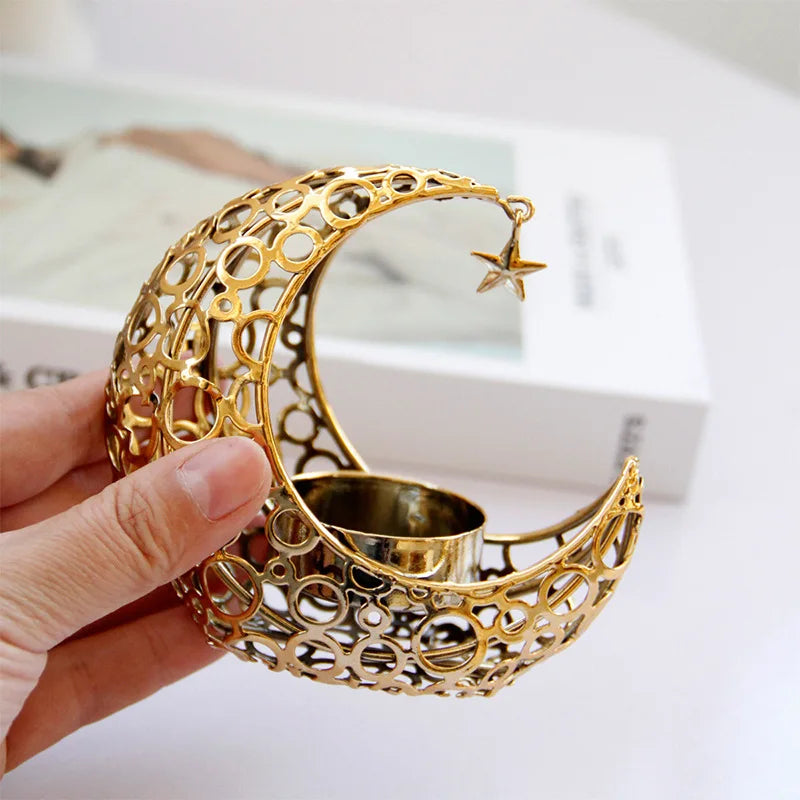 Moderner schwarzer Kerzenhalter mit Mond und Sternen in Gold