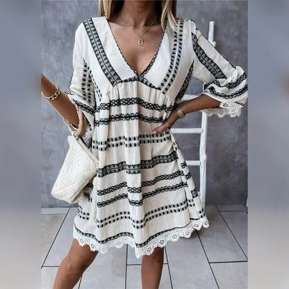 Elga™ | Boho summer dress for women – Short dress with V-neck, trumpet sleeves &amp; lace details in an ethnic look 