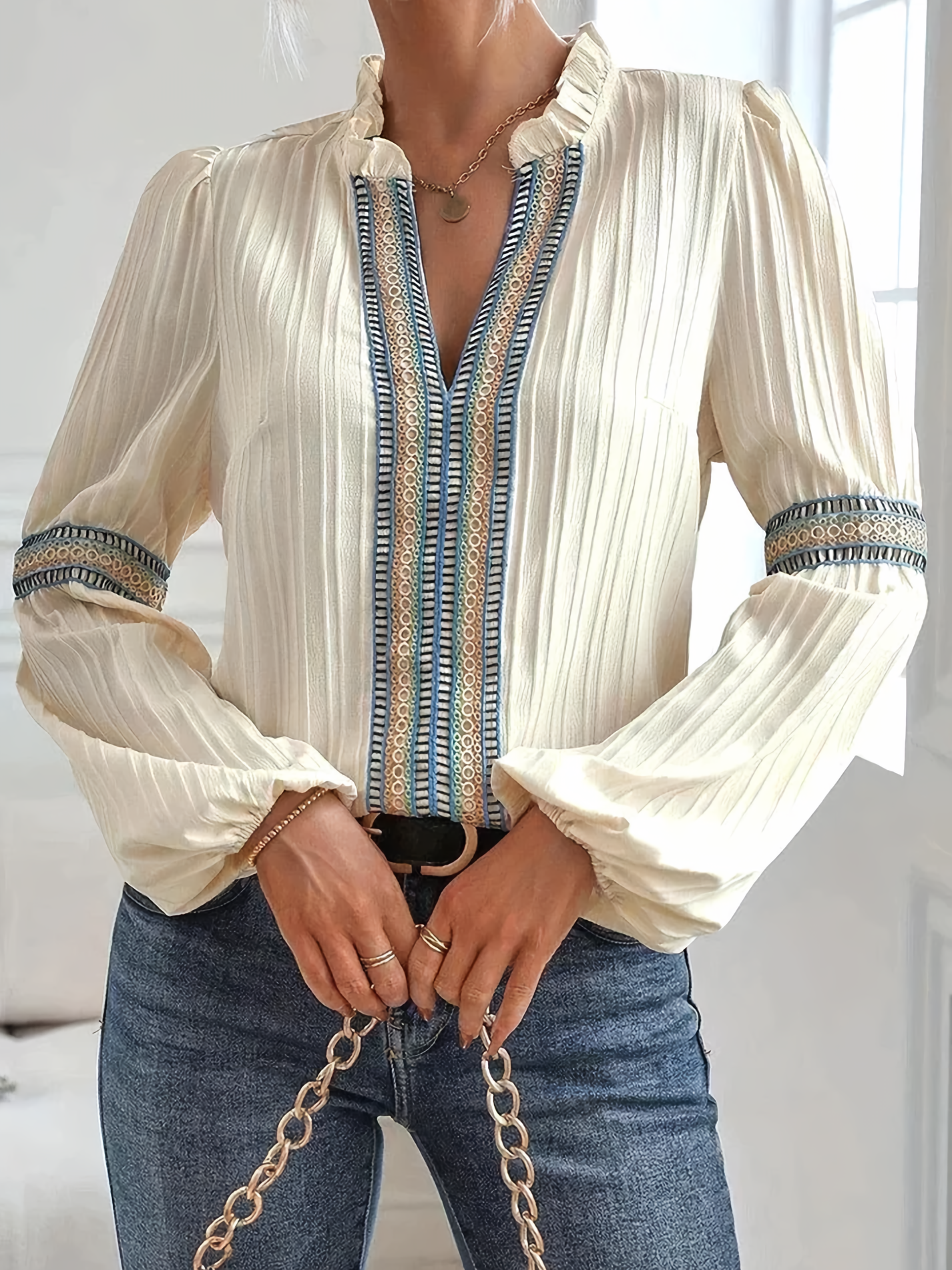 Cora™ | Elegant blouse with puff sleeves